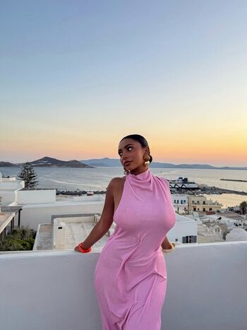 Full leaked Mariahellie private onlyfans photo