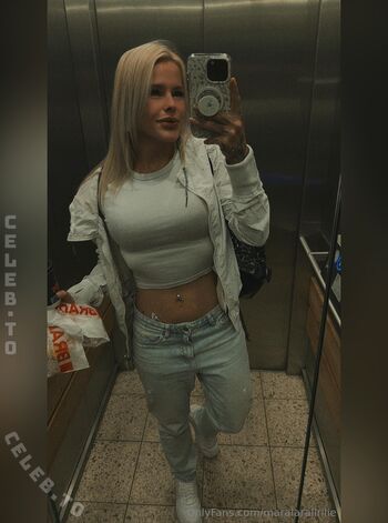 Full leaked Mariarouge page private onlyfans photo