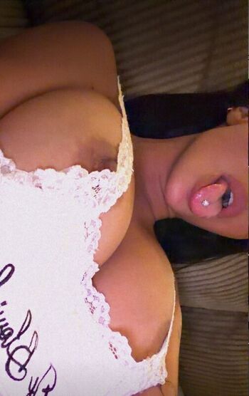 Full leaked Maryscrib private onlyfans photo