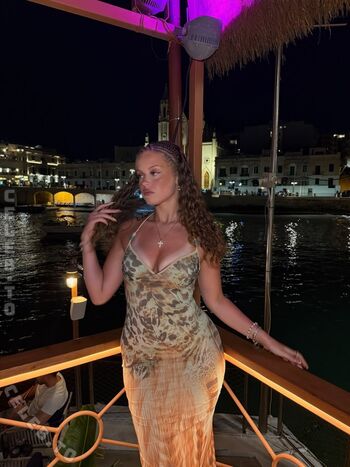 Full leaked Mayaa zr page private onlyfans photo