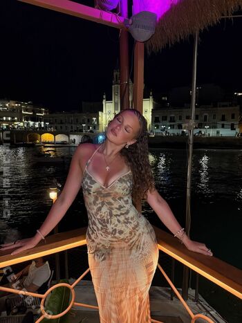 Full leaked Mayaa zr page private onlyfans photo