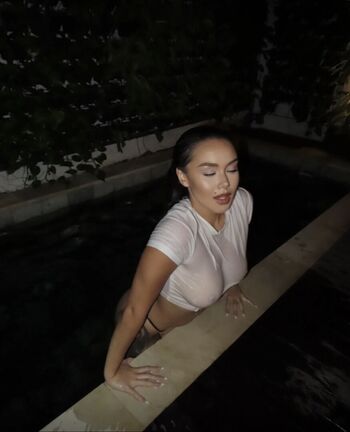 Full leaked Mayakitsune private onlyfans photo