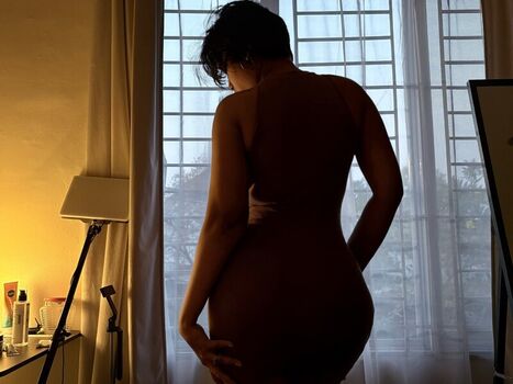 Full leaked Mba yor private onlyfans photo