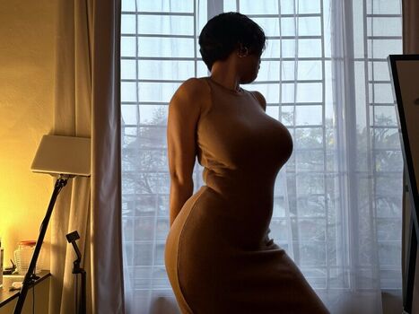 Full leaked Mba yor private onlyfans photo
