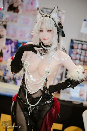 Full leaked Meenfox page private onlyfans photo