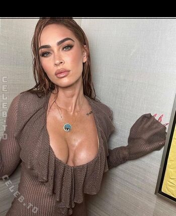 Full leaked Megan fox page private onlyfans photo