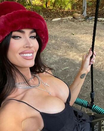 Full leaked Megan fox  page private onlyfans photo