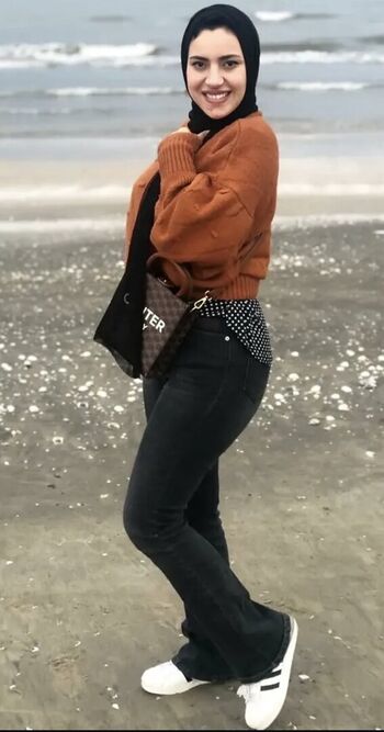 Full leaked Melek azad page private onlyfans photo