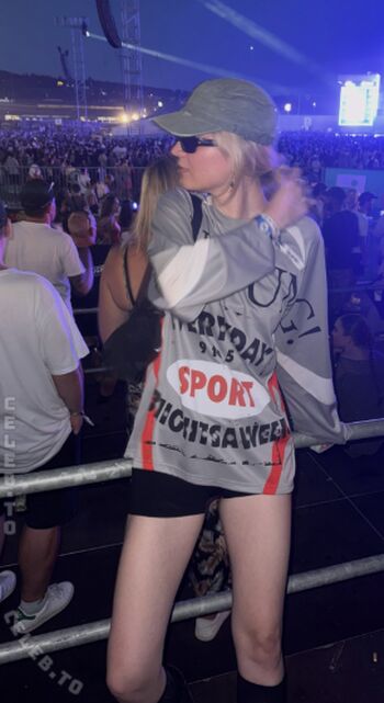 Full leaked Merleperle page private onlyfans photo