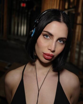 Full leaked Mez afram page private onlyfans photo