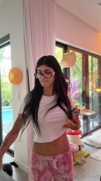 Full leaked Mia khalifa  page private onlyfans photo