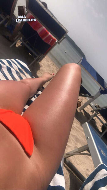 Full leaked Mia page private onlyfans photo