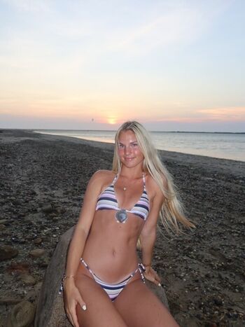 Full leaked Miaaaa page private onlyfans photo