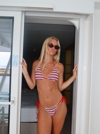 Full leaked Miaaaa page private onlyfans photo