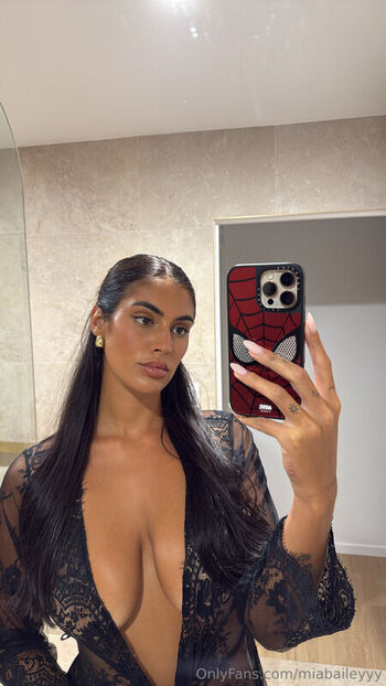 Full leaked Miabaileyyy  page private onlyfans photo