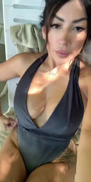 miah__c