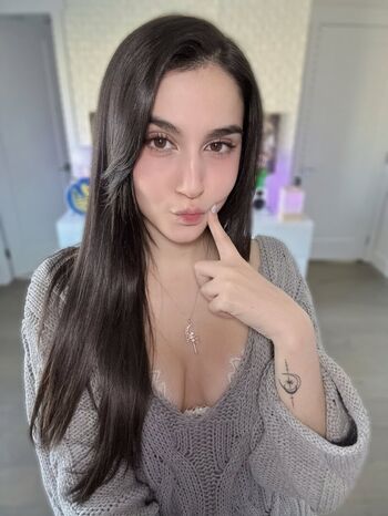 Full leaked Midna  page private onlyfans photo