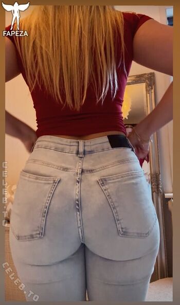 Full leaked Miiilleb page private onlyfans photo