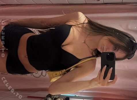 Full leaked Mila rosa private onlyfans photo