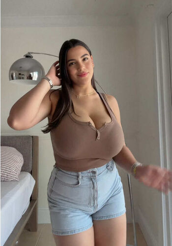 Full leaked Sophie silva/ private onlyfans photo
