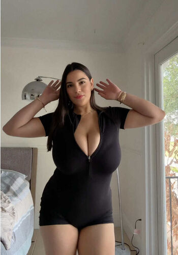 Full leaked Falynreilly/ private onlyfans photo