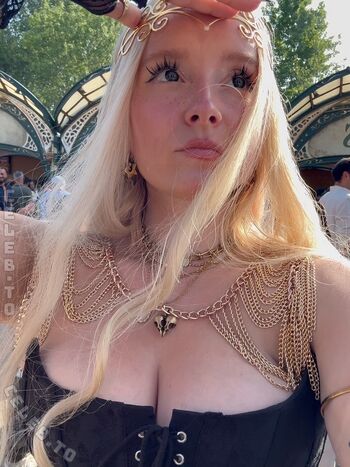 Full leaked Minuself private onlyfans photo