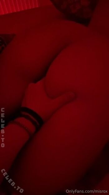 Full leaked Misrox private onlyfans photo