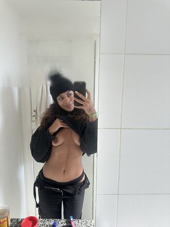 Full leaked Mistressbella private onlyfans photo