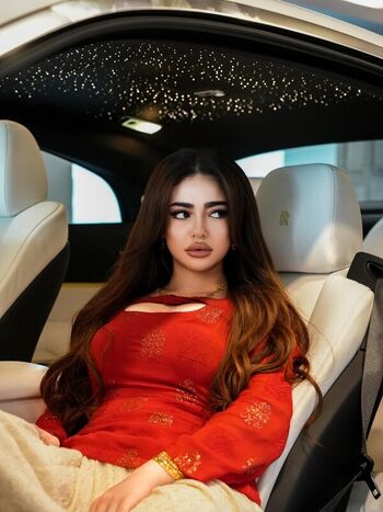 Full leaked Mobina page private onlyfans photo