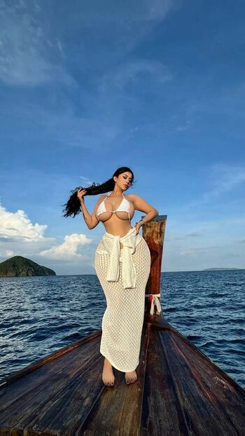 Full leaked Moonliy g private onlyfans photo
