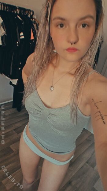 Full leaked Mopsiie private onlyfans photo