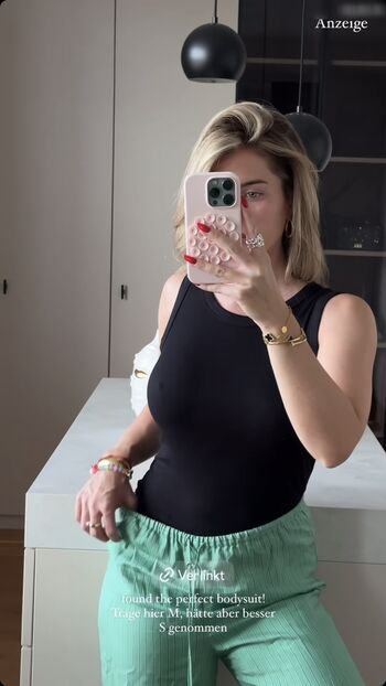 Full leaked Mrs bella page private onlyfans photo