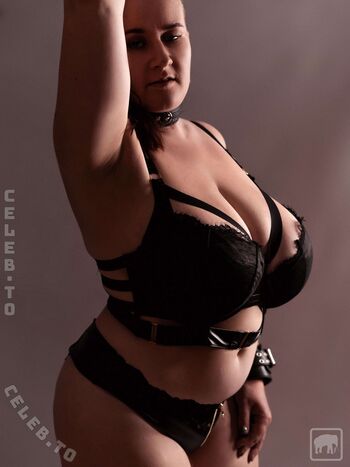 Full leaked Ms curvylicous page private onlyfans photo