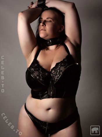 Full leaked Ms curvylicous page private onlyfans photo