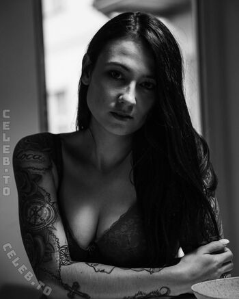 Full leaked Nadinaamina private onlyfans photo