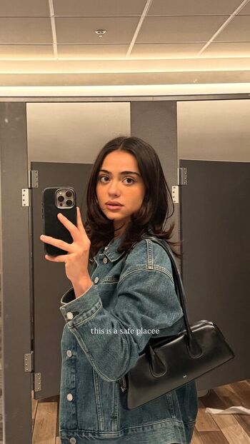 Nailea Devora