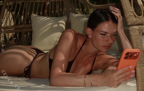 Full leaked Naomiiis private onlyfans photo