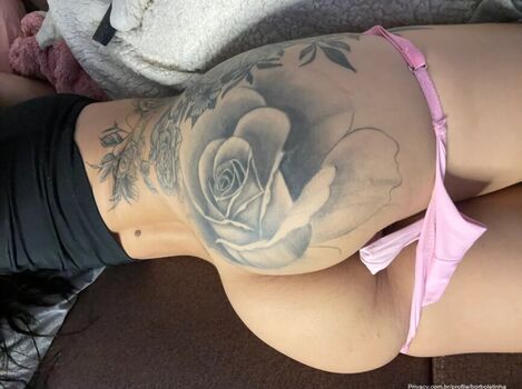 nicolethaais__