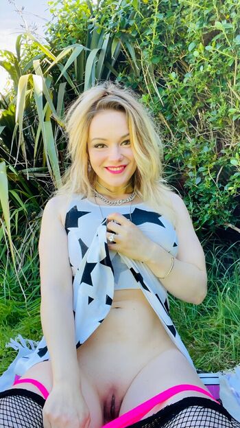 Full leaked Noushcka private onlyfans photo