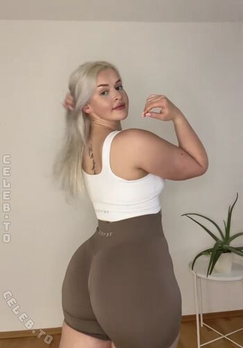 Full leaked Oliviahbls private onlyfans photo