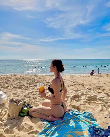 Full leaked Oliviakkm private onlyfans photo