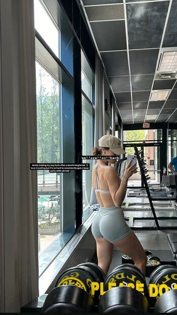 Full leaked Oliviakkm private onlyfans photo