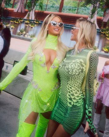 Full leaked Paris hilton page private onlyfans photo