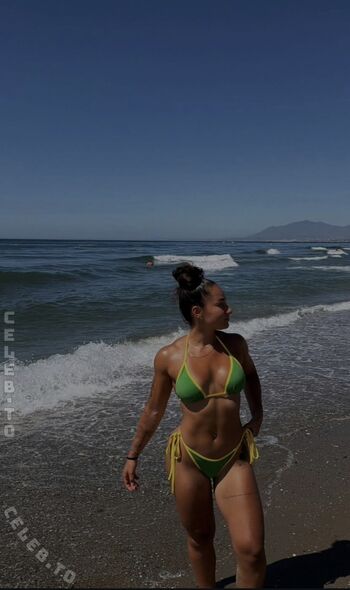 Full leaked Paula ahmadi private onlyfans photo