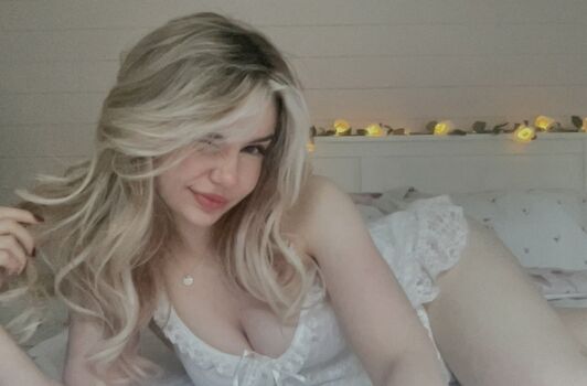 Full leaked Peachsorbets private onlyfans photo
