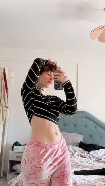 Full leaked Petite rousse private onlyfans photo