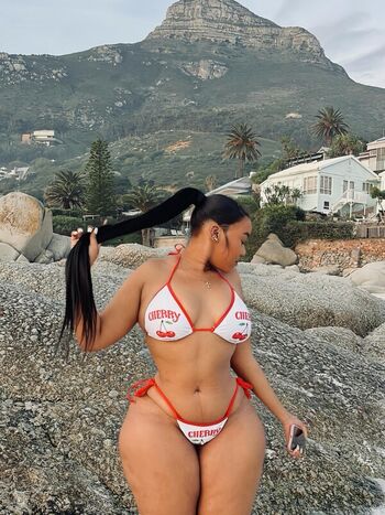 Full leaked Phobbicclwethu page private onlyfans photo