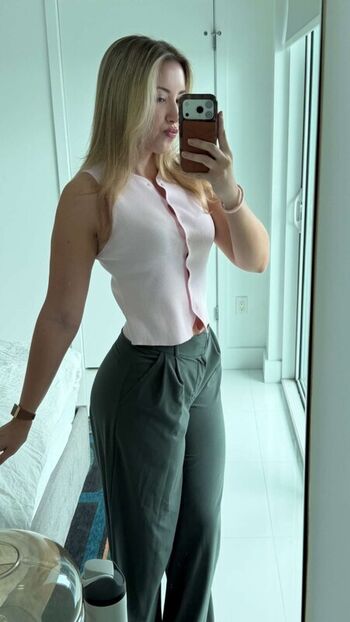 Full leaked Pineapplebrat private onlyfans photo