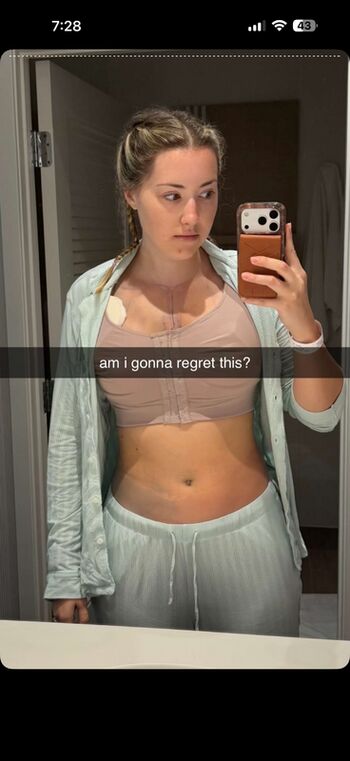 Full leaked Pineapplebrat private onlyfans photo