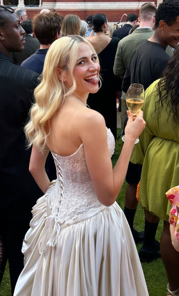 Full leaked Pixie lott  page private onlyfans photo
